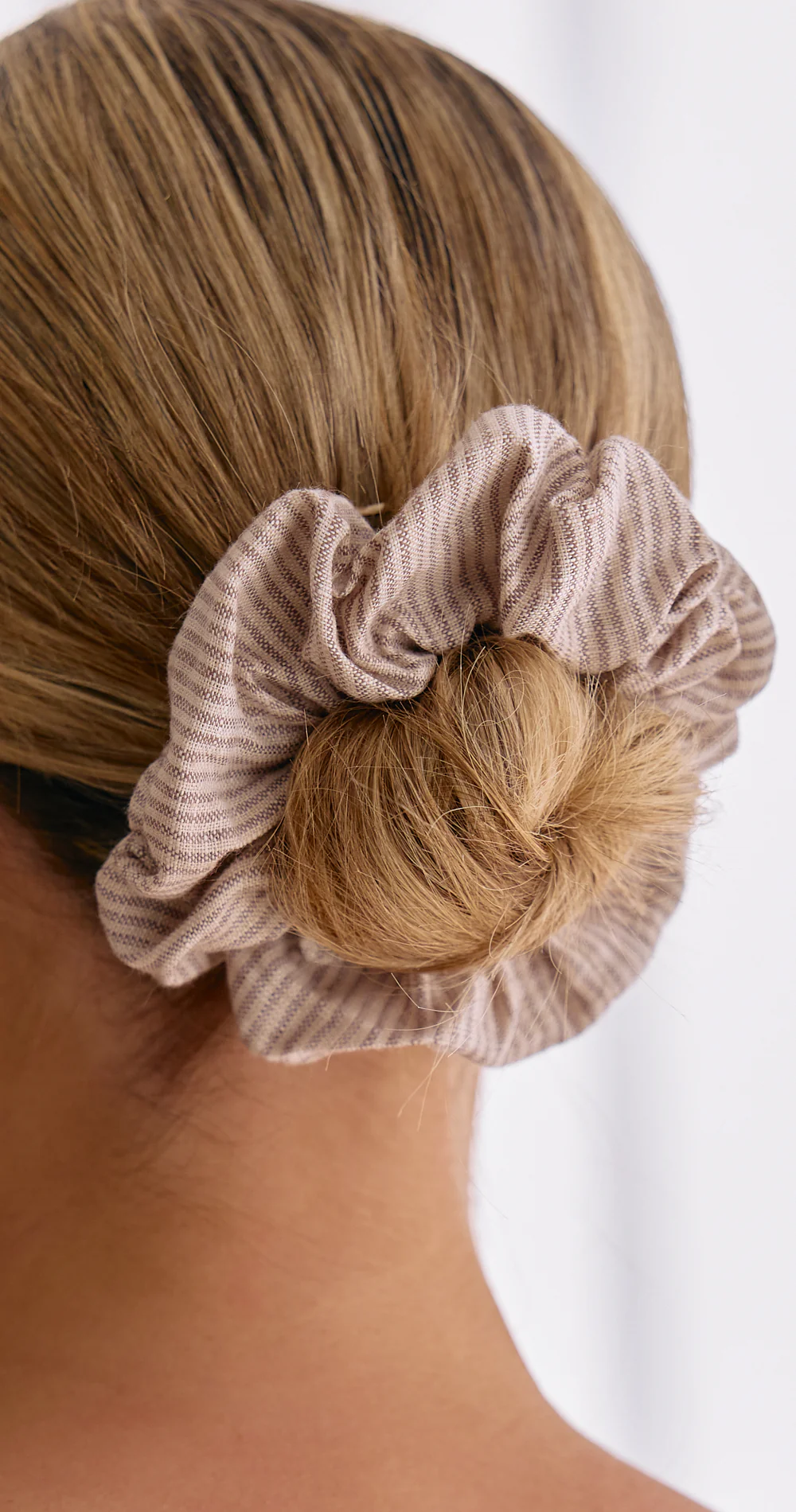 Della Linen Scrunchie 2 Pack - Multi Stripe - Image 3