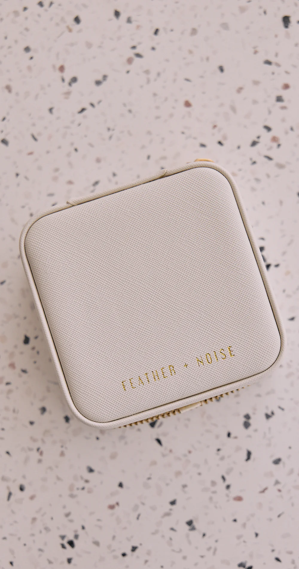 Elegantly Effortless Gift Pack - Gold - Image 6