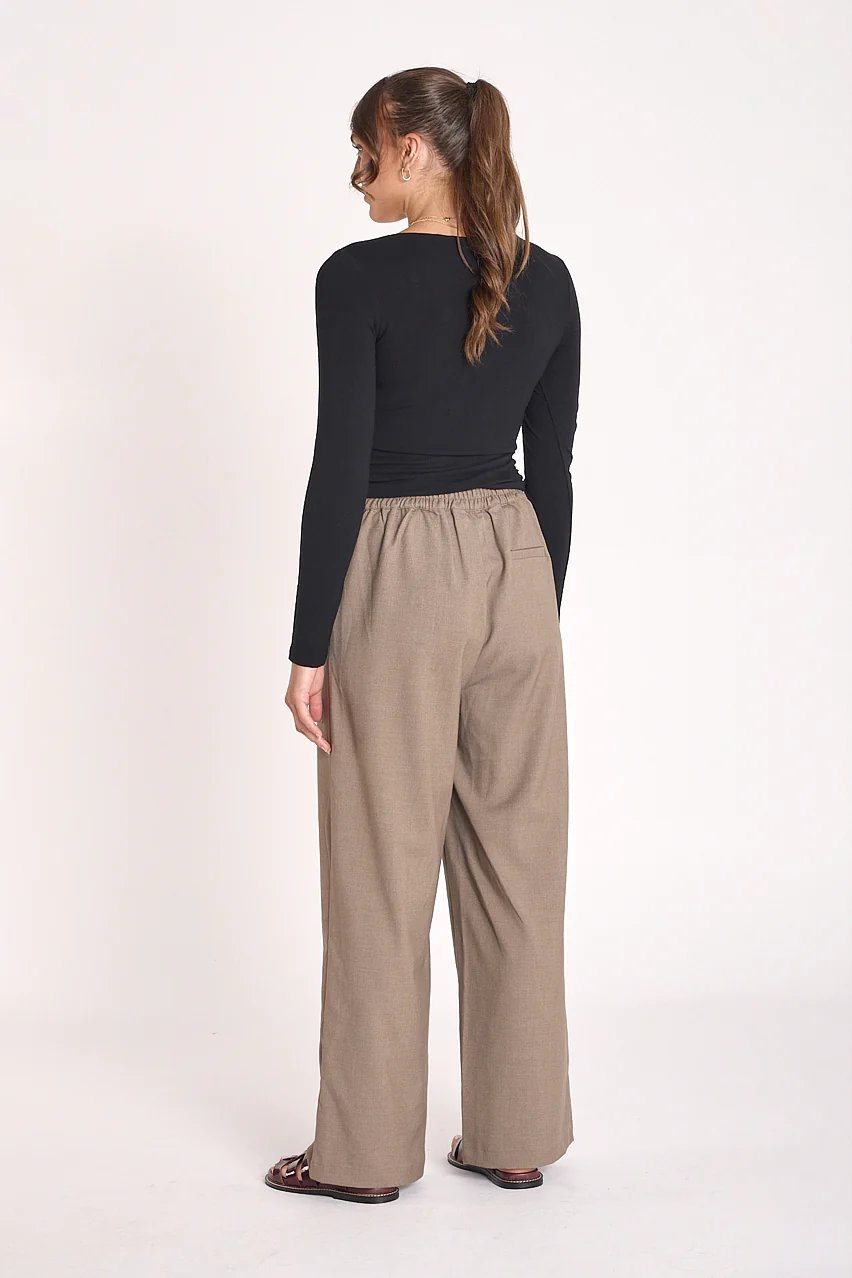 Julia Long Sleeve Top - Black - Image 5