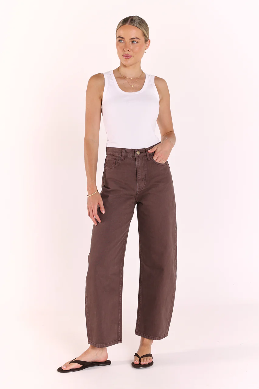 PRE-ORDER Lola Barrel Jean - Chocolate - Image 4