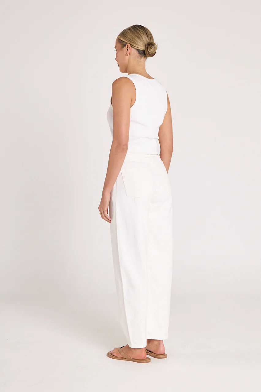 PRE-ORDER Lola Barrel Jean - White - Image 4