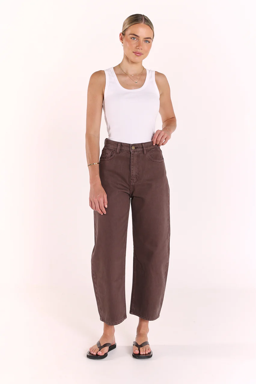 PRE-ORDER Lola Cropped Barrel Jean - Chocolate - Image 3