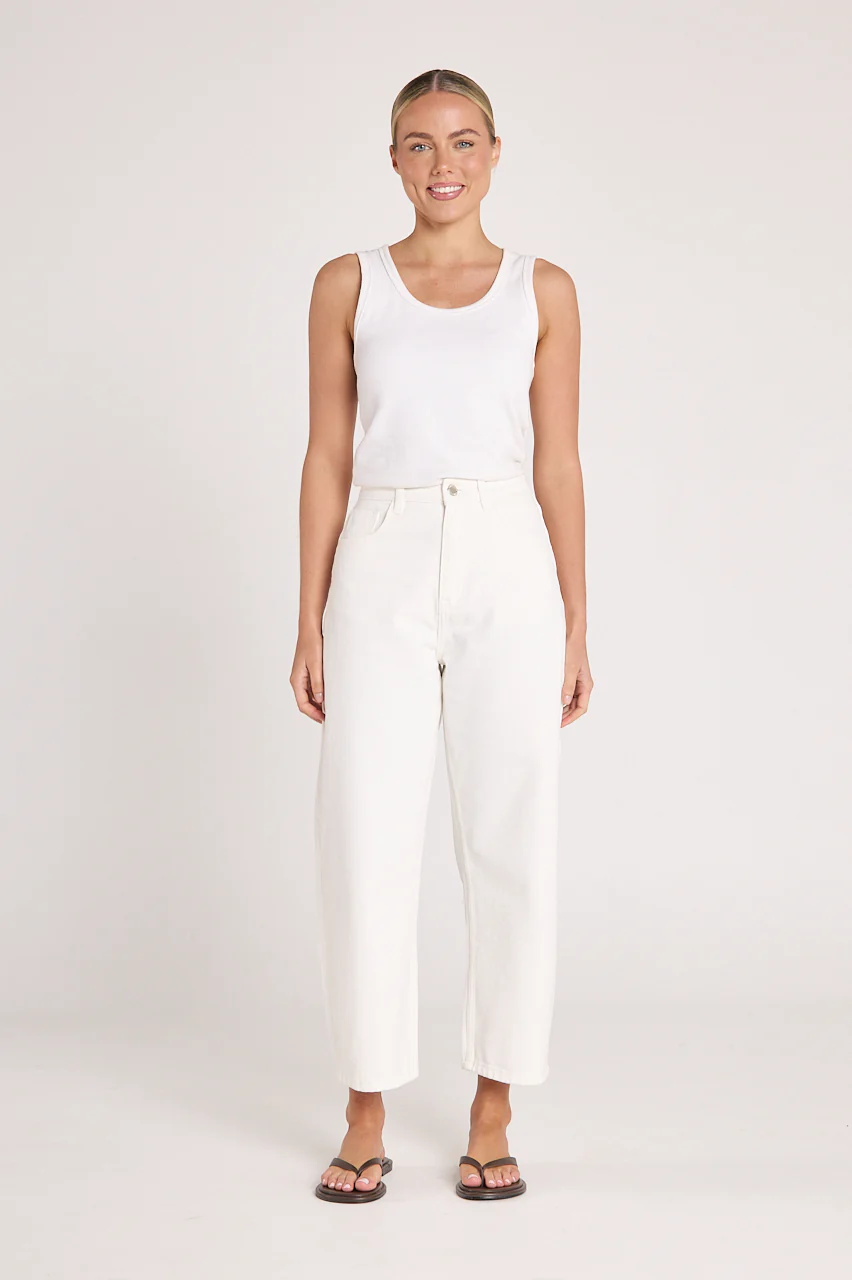 PRE-ORDER Lola Cropped Barrel Jean - White - Image 4