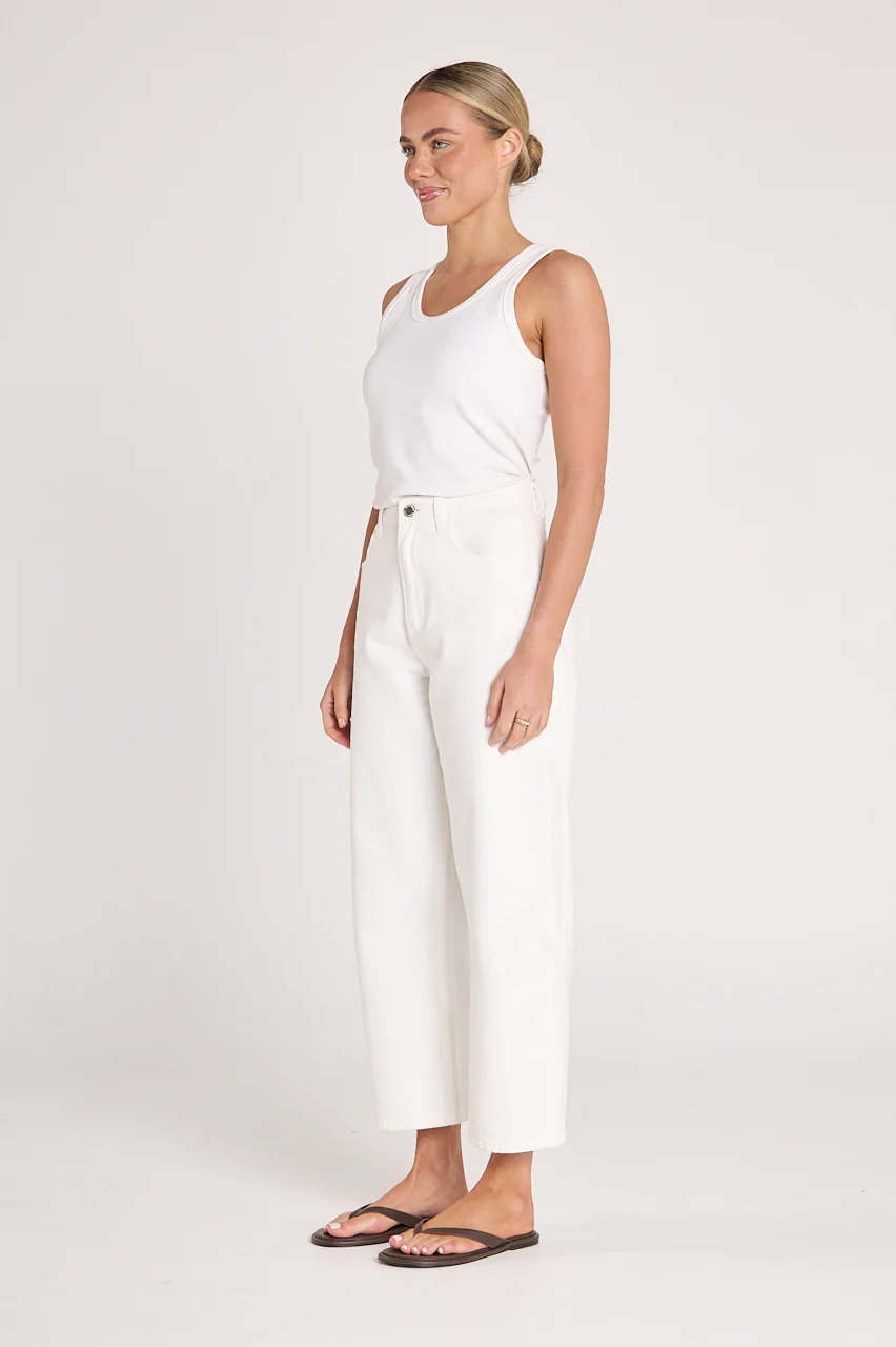 PRE-ORDER Lola Cropped Barrel Jean - White - Image 5
