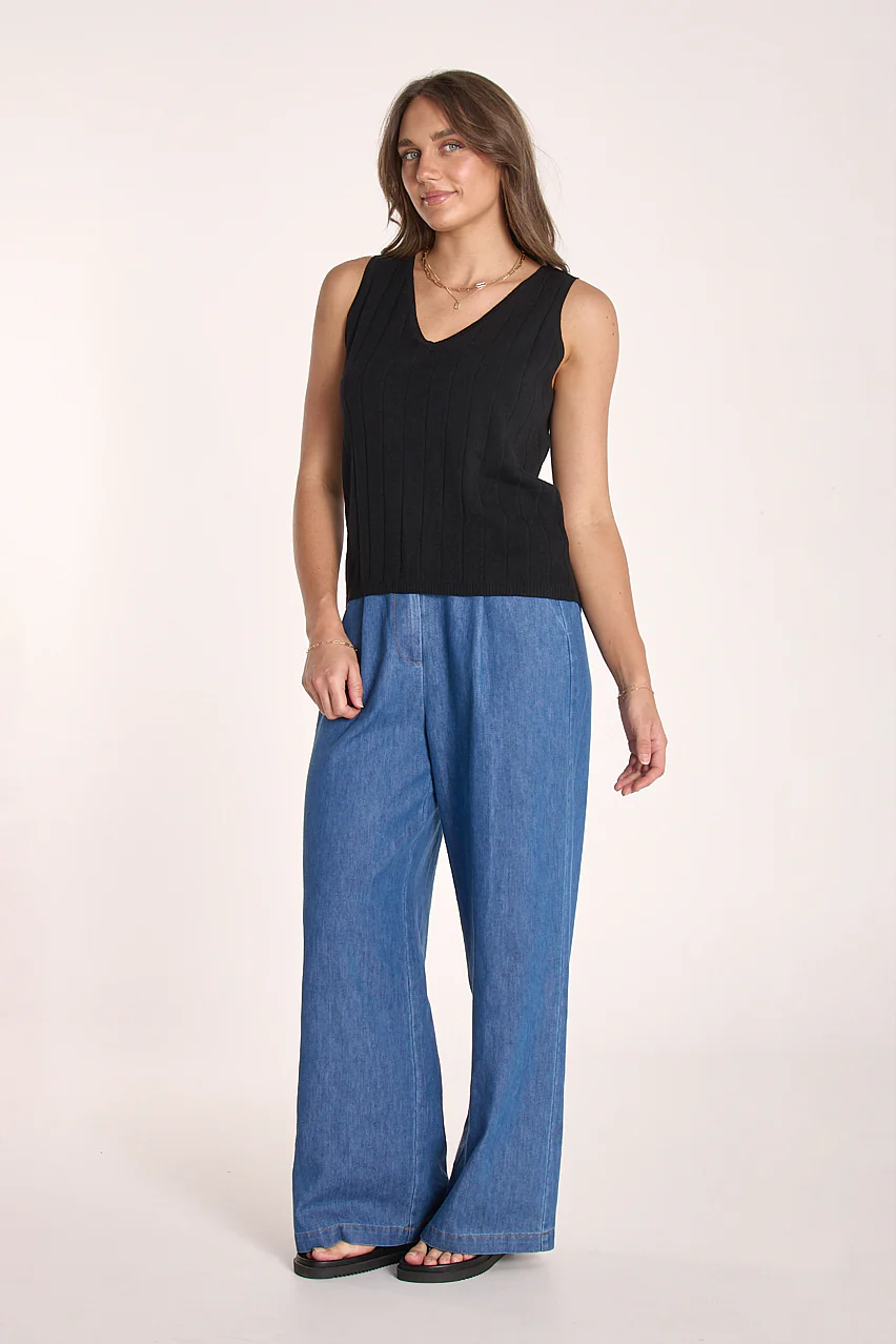 Mae V Neck Tank - Black - Image 3