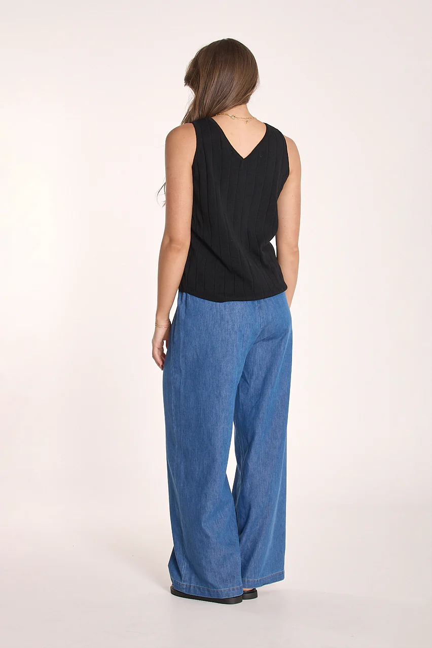 Mae V Neck Tank - Black - Image 4