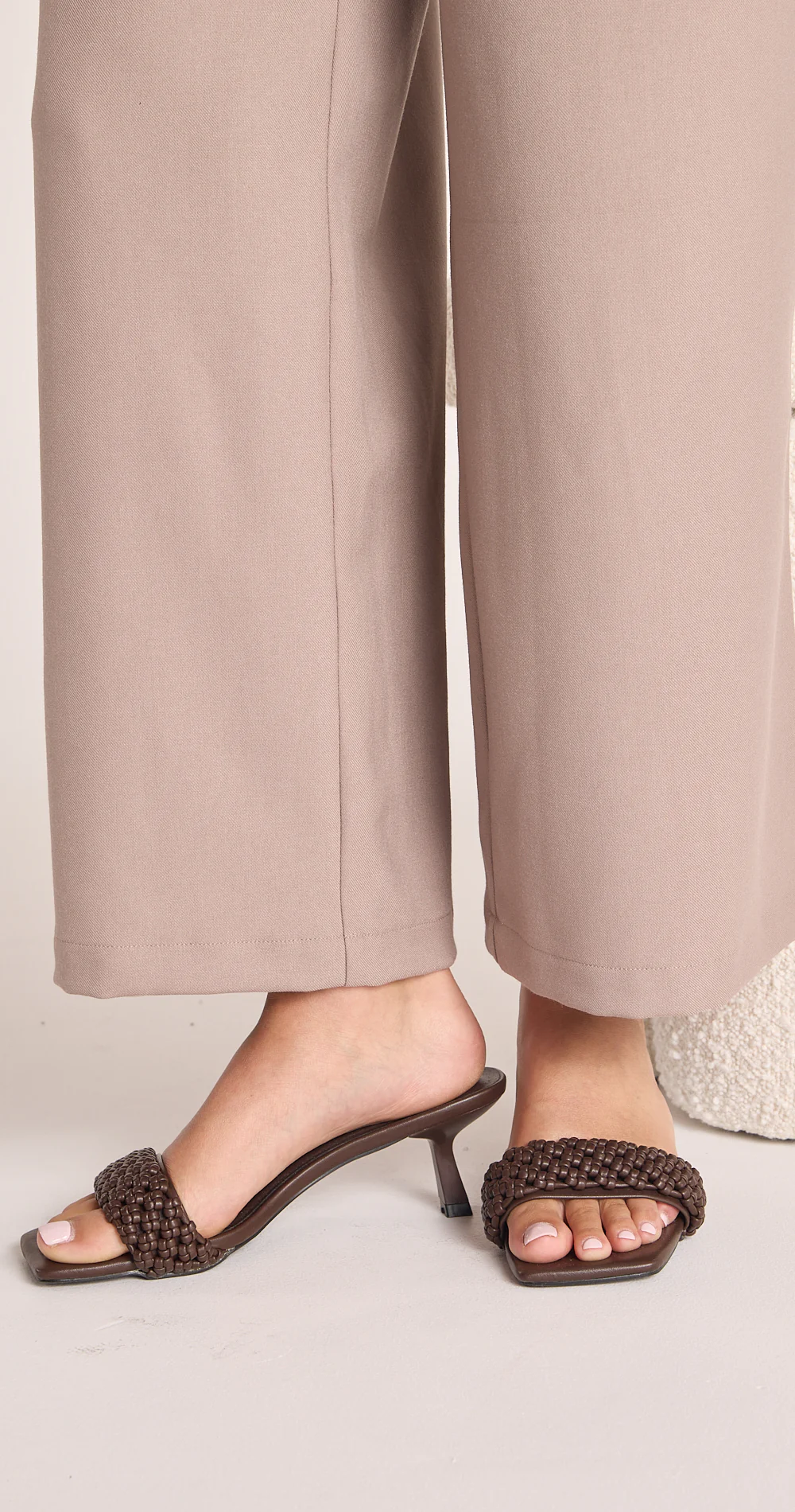 Michelle Heel - Chocolate - Image 5
