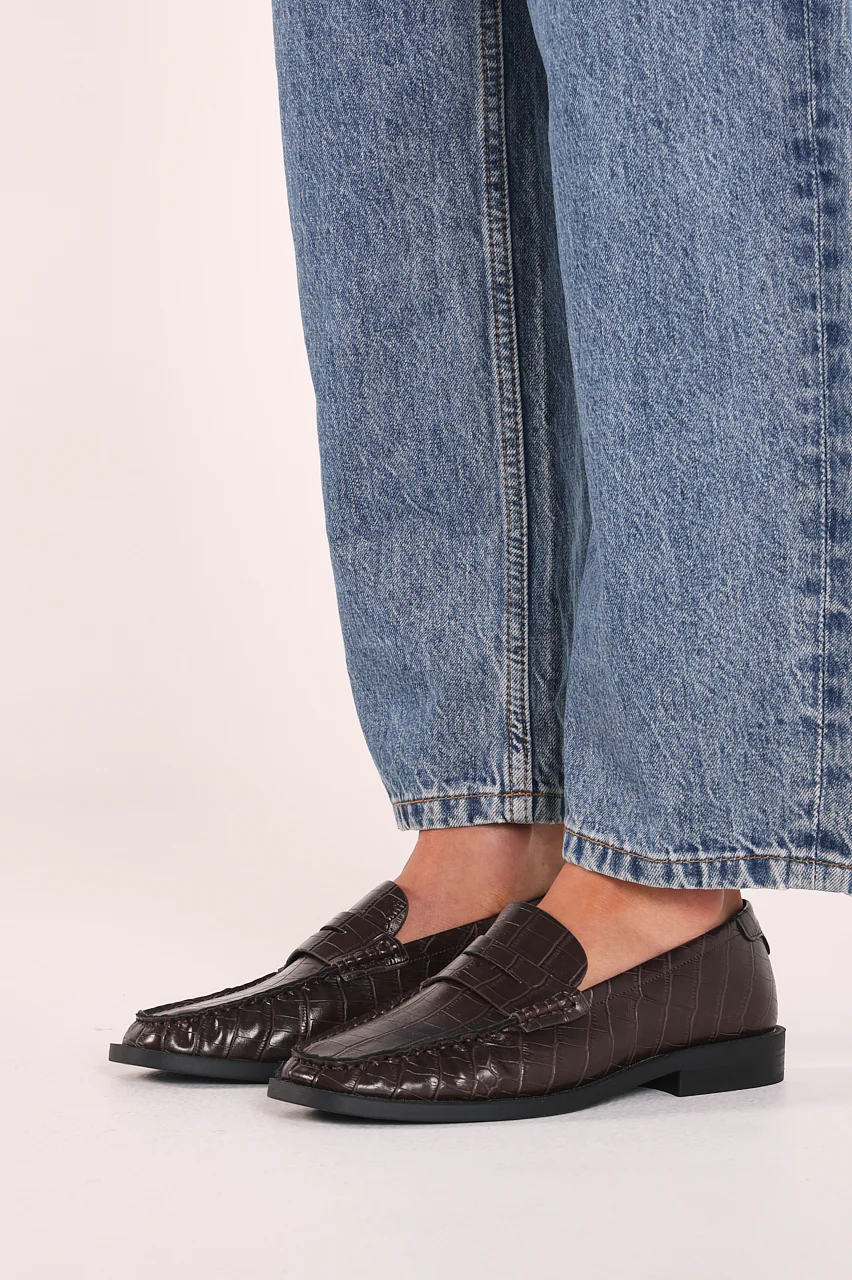 Quannah Flat - Chocolate Croc - Image 3