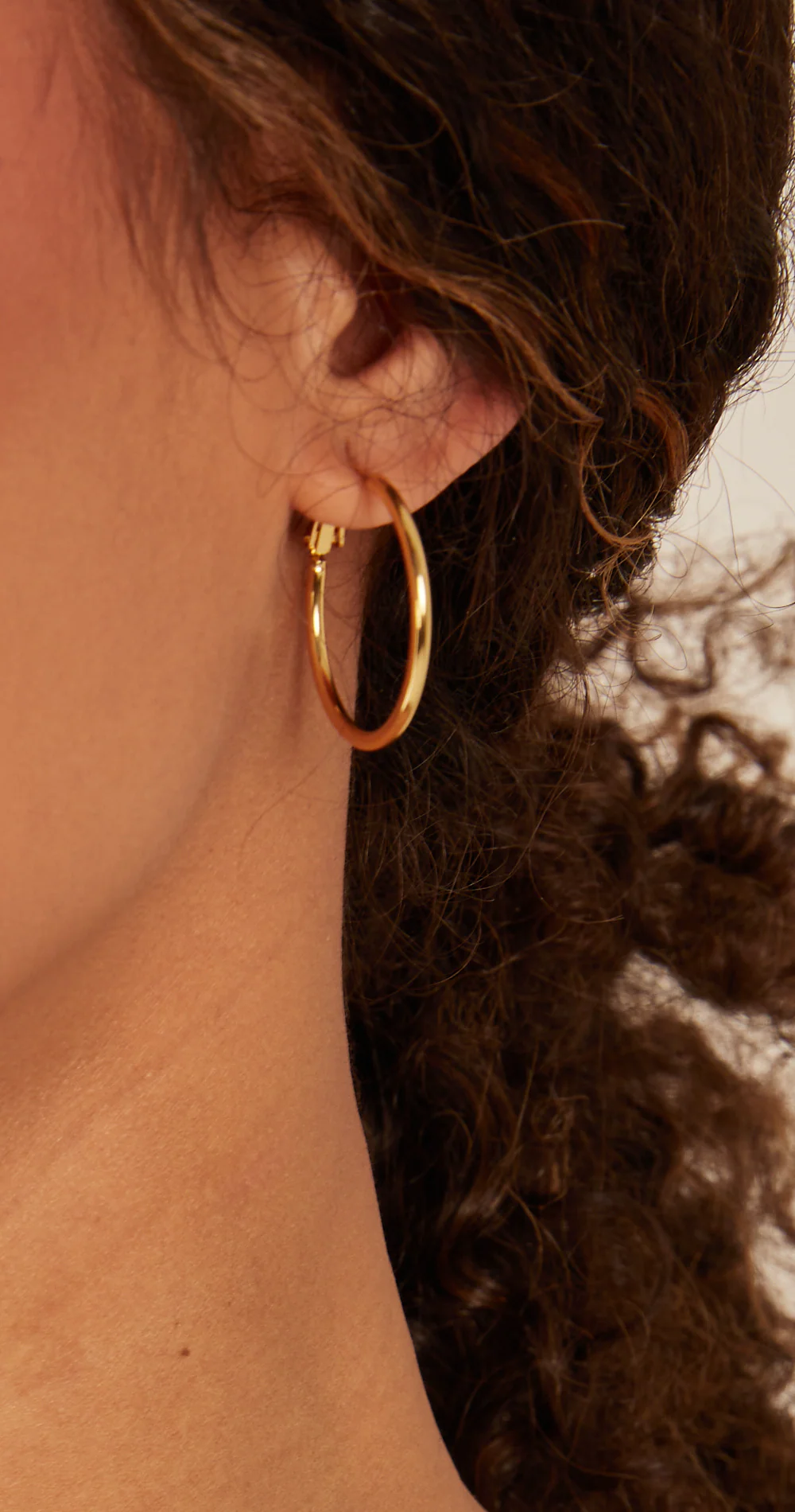 Serena Hoop Earrings - Gold - Image 4