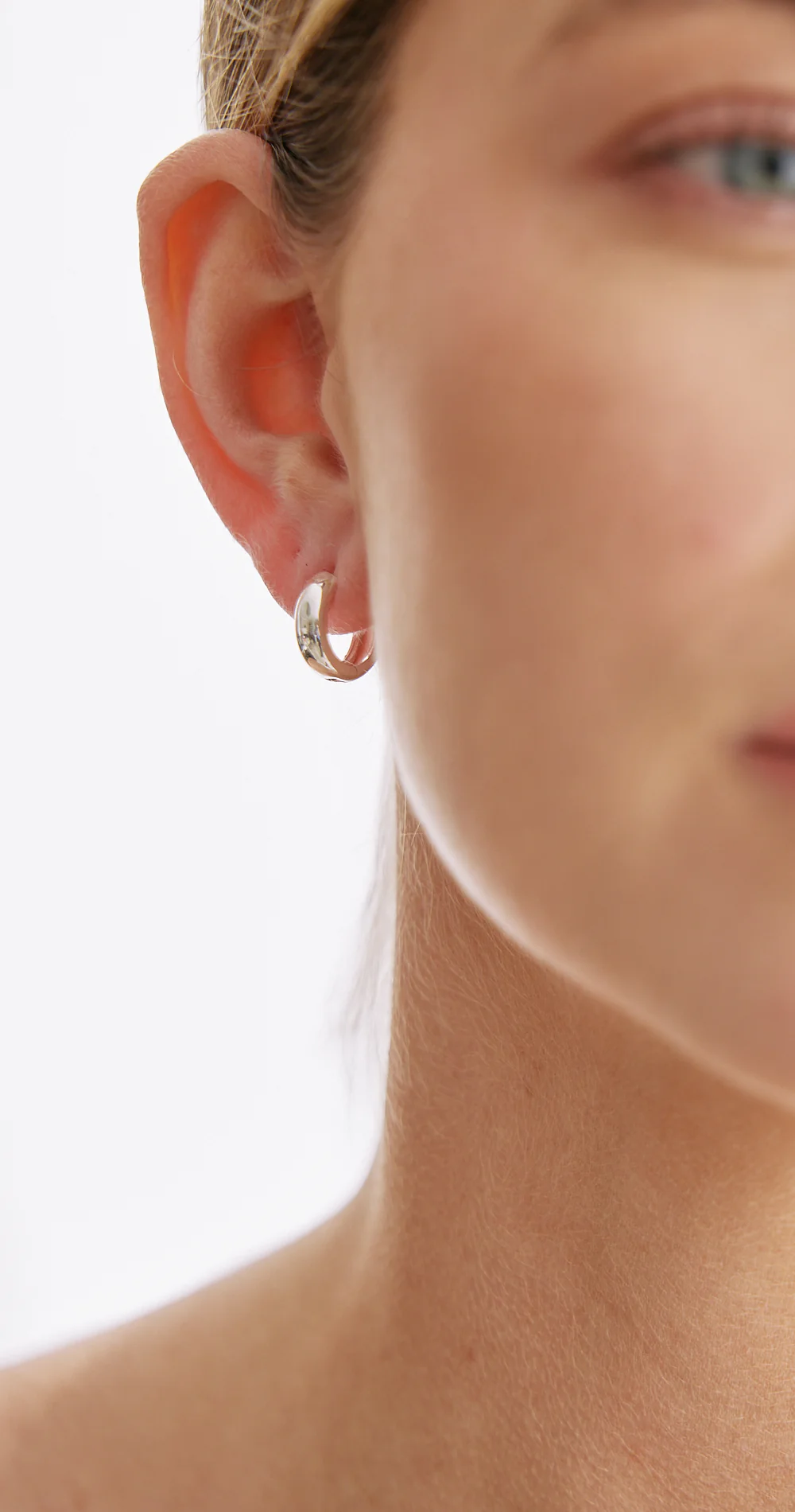 Sienna Medium Hoop Earrings - Silver
