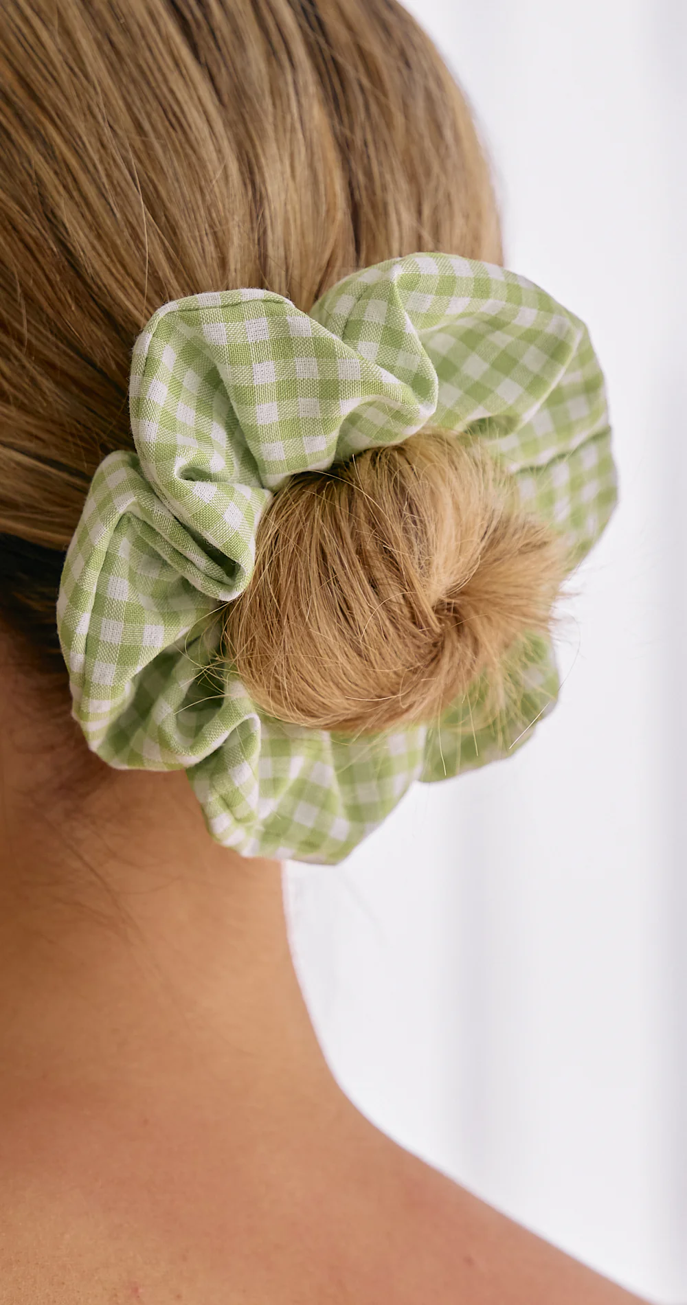 Viola Linen Scrunchie 2 Pack - Green & Blue Check - Image 3