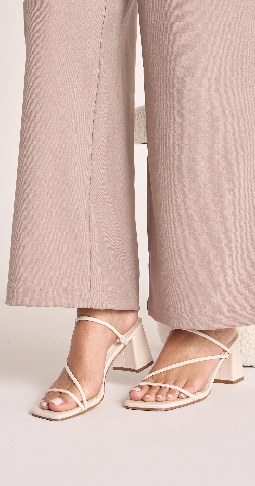 Yazmin Heel - Ivory - Image 4